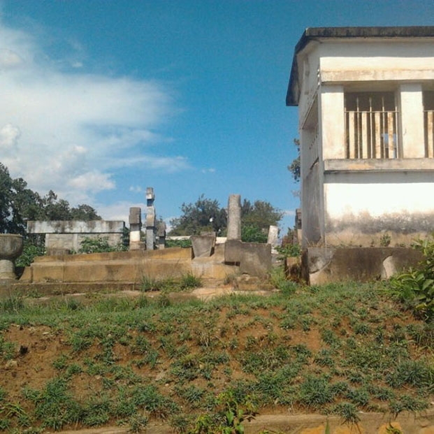 Inhumation à Analamanga - Des fosses provisoires à Anjanahary