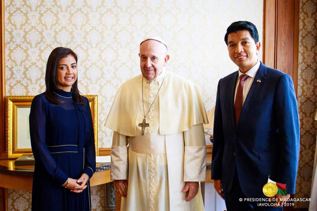 Rencontre avec le Pape François - La famille présidentielle en voyage privé au Vatican