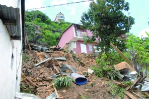 Eboulement à  Ambanin’Ampamarinana - 06 morts et 06 blessés, 6 maisons détruites