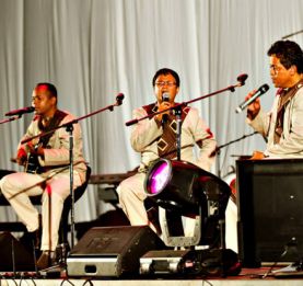 Hommage - Le groupe Johary chante Barijaona et « Kintana Telo »