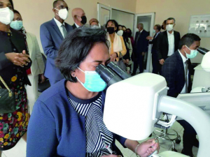 Formation en chirurgie de la cataracte - Le premier centre d&#039;Afrique à la Polyclinique d&#039;Ilafy