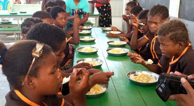 Cantine scolaire - Des repas chauds offerts à 240.000 élèves