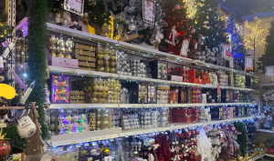 Ambiance de fête- Décorations et jouets aux couleurs de Noël