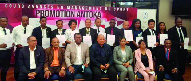 Cours avancés en management du sport - Remise de diplômes de la promotion « Antoka »