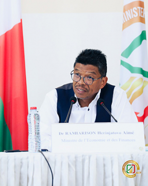  La masse salariale de la fonction publique devrait augmenter de 26 %, pour atteindre près de 4.852 milliards d’ariary