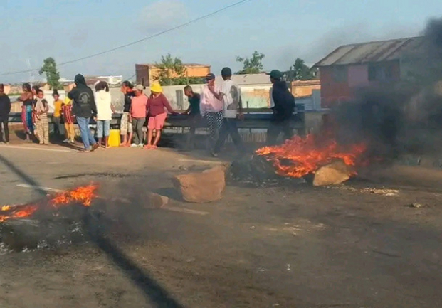 Les tensions sont restées vives jusque tard dans la soirée, hier, sur le Boulevard