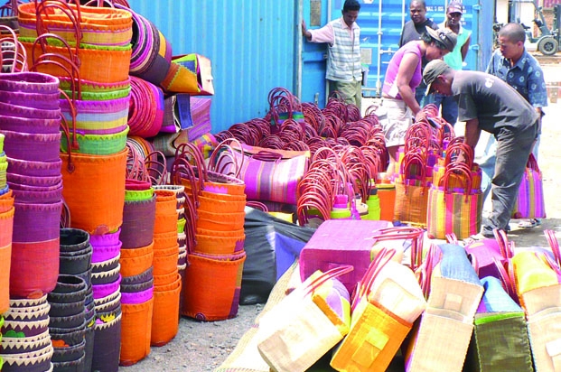 Développement du secteur de l'artisanat - Des artisans se fient au programme « Fihariana »