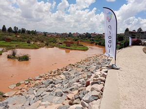 Plus de 314.000 habitants sont directement sécurisés grâce à la réhabilitation de la digue d’Ikopa
