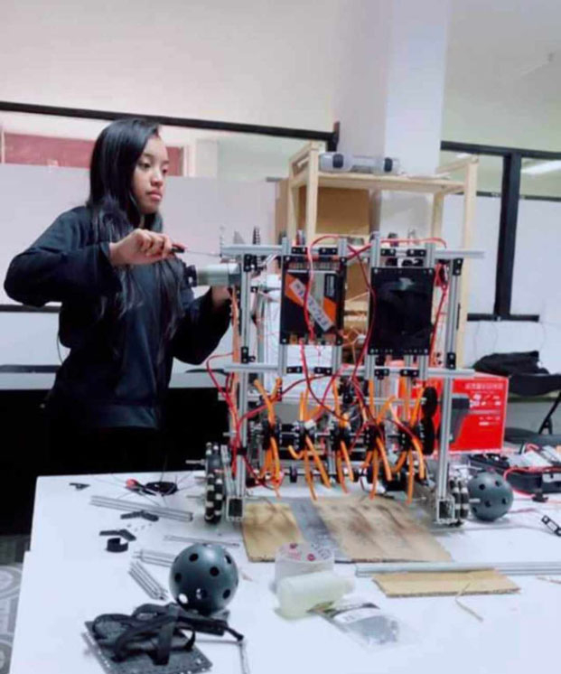 Concours de robotique - Quand science et mathématiques se conjuguent au féminin