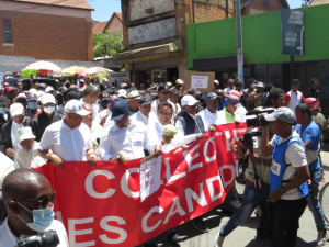 Manifestations des 11 candidats - Marches provocatrices et non marches pacifiques