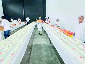 Noel solidaire -&nbsp;Une b&ucirc;che de 320 m pour 10880 enfants