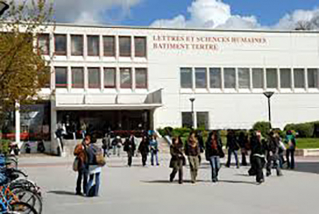Un établissement universitaire situé en France