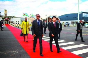 Président Paul Kagame - Le père-fondateur du « tagnamaro » quitte le sol malagasy