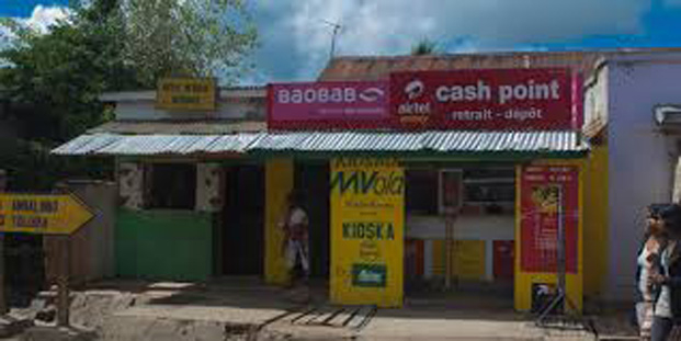Services financiers privilégiés à Madagascar - Le mobile money l’emporte sur les institutions financières