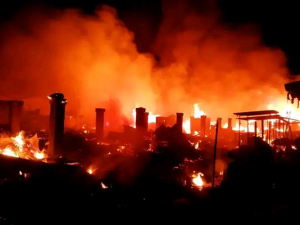 Le légendaire marché de Sabotsy n&#039;était plus qu&#039;un immense brasier. Incendie à Antsirabe