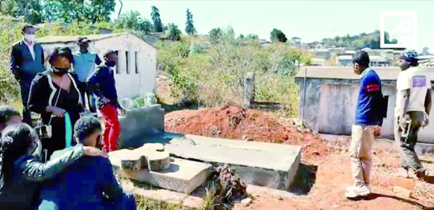 Fosses provisoires à Anjanahary - Trente corps inhumés en deux semaines