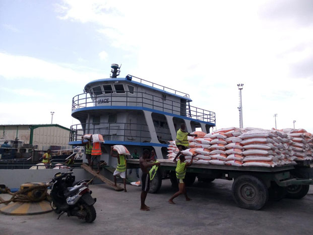 Vary tsinjo - L’approvisionnement vers les Régions continue