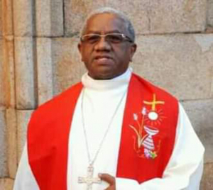 Conseil des églises chrétiennes de Madagascar - Monseigneur Odon Razanakolona prend le flambeau