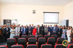  Les participants au DPP, hier au Plan, Anosy avec le staff du ministère de l’Economie