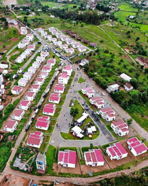 Cité &quot;Soa Iadanana&quot;  - 55 logements sociaux inaugurés à Manazary