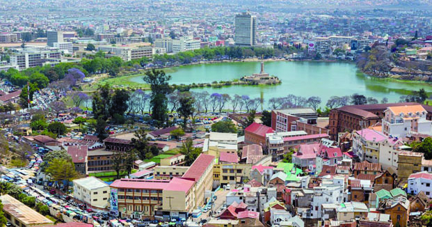 Vie de la Nation - Madagascar, cobaye des politiciens