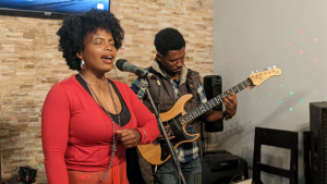 La chanteuse Aynah défendra les couleurs de la Grande île au concours 