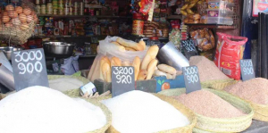 Le ralentissement de l’inflation est un bon signal, mais la pression sur les ménages demeure forte