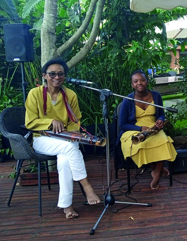 Atelier de musique - La « valiha » s’invite sur le campus universitaire d’Antananarivo