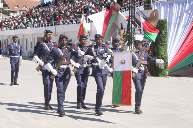 Célébration du 14 juillet - L’Ecole militaire de Fianarantsoa sur les Champs-Elysées