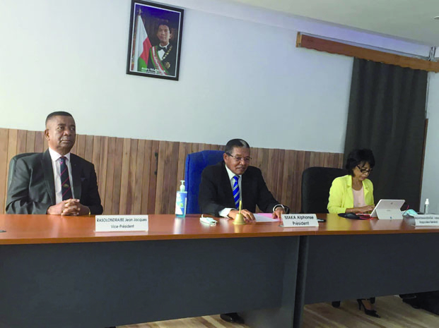 Conseil du Fampihavanana Malagasy - Fin de mandat pour Maka Alphonse et consorts