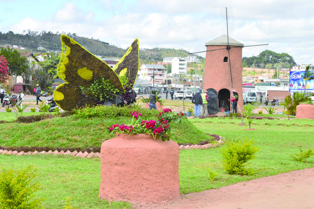 Rond-point d’Ambohimangakely - Une porte d’Antananarivo aménagée par Filatex !