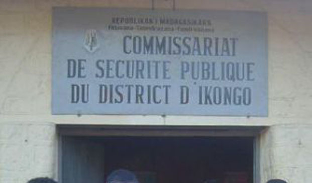 Ikongo - Rébellion populaire contre le Commissariat de police