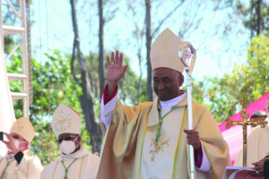 Eglise catholique romaine - Mgr Gabriel Randrianantenaina officiellement évêque de Tsiroanomandidy