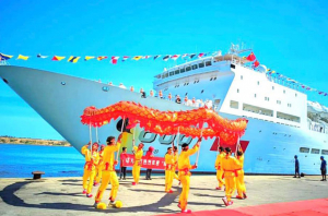 Bateau-hôpital « Arche de la paix » à Madagascar - Près de 700 soins journaliers gratuits au programme