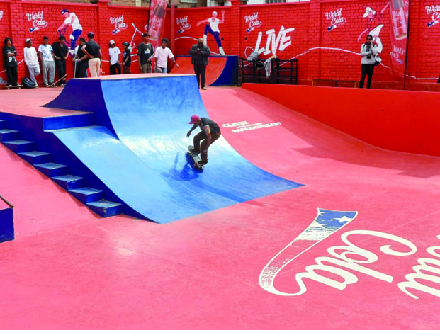 Jeunesse et sport - WOCO relooke le « Skate Park Antanimena »