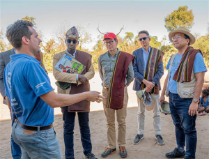 Durant la visite de l’ambassadeur du Japon à Madagascar, Abe Koji, à Fenoarivo, District d’Amboasary 