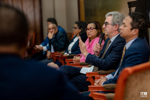 Thierry de Bailleul au micro : « Le monopole sur l’approvisionnement en carburant accentue les charges »