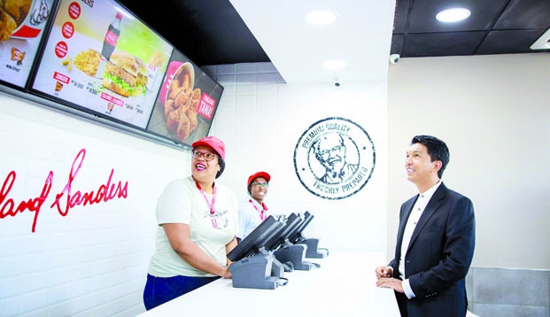 Andry Rajoelina à l’inauguration de KFC - Un clin d’œil aux grands investisseurs étrangers !