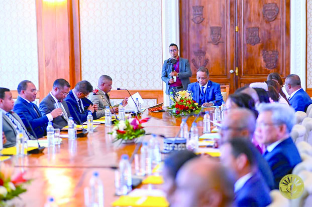 Ministres de la Refondation - Deux mois pour faire leurs preuves