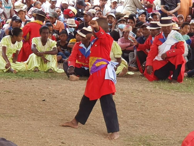 Danse, musique et chants folkloriques seront à l’honneur tous les dimanches au Kianja Hiragasy Ampefiloha