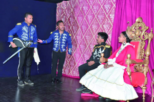 Hommage au prince Ratsimamanga et au Général Rainandriamampandry - Une pièce théâtrale pour clôturer les festivités en beauté