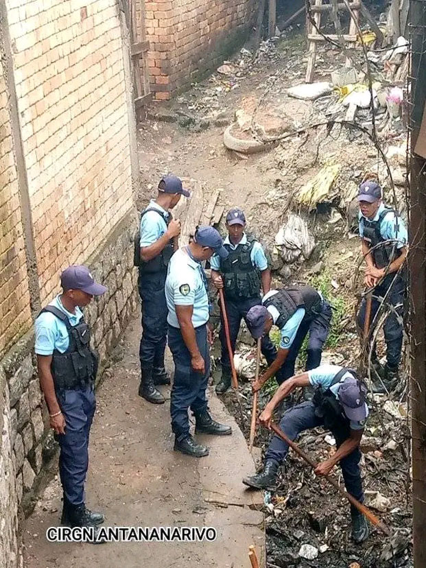 La gendarmerie participe à l’assainissement dans la Capitale, selon les directives du directeur général du BNGRC